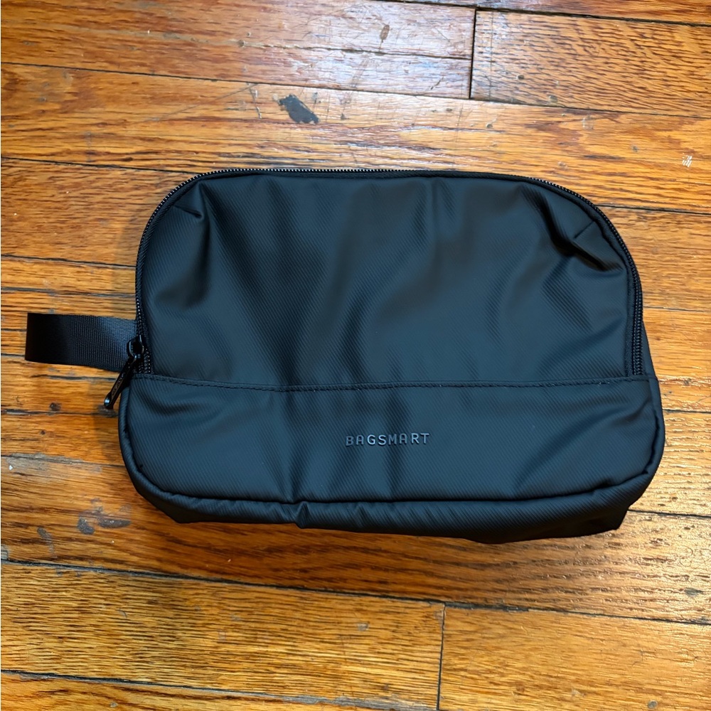 BRGSMRT Black Men's Toiletry Bag